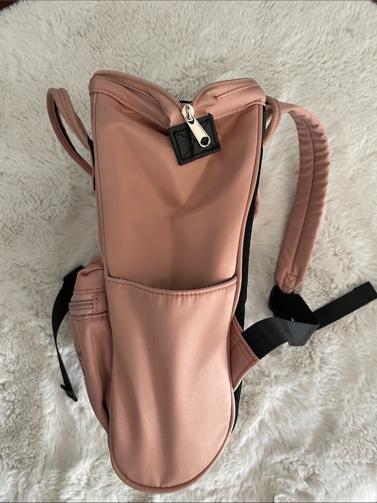 patagonia waterproof backpack sale 32L Black Hole Pack Berry Fig litre capacity Model:TSCSHDIII701MH Womens Small Brown Genuine stylenumber_HJ4186-646